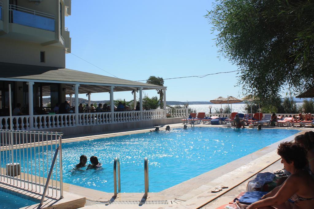 Poseidon Cesme Resort Экстерьер фото